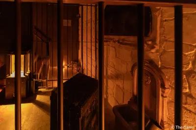 Les Catacombes poster2