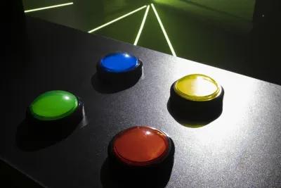 QU?Z GAME poster1