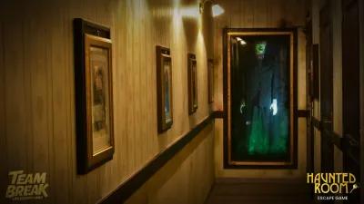 HAUNTED ROOM poster2