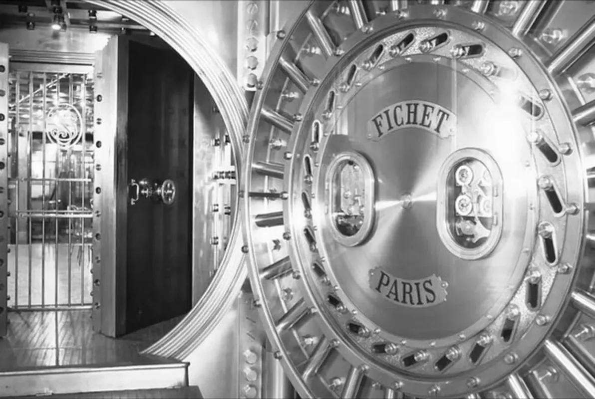 The Moriarty Heist 1898